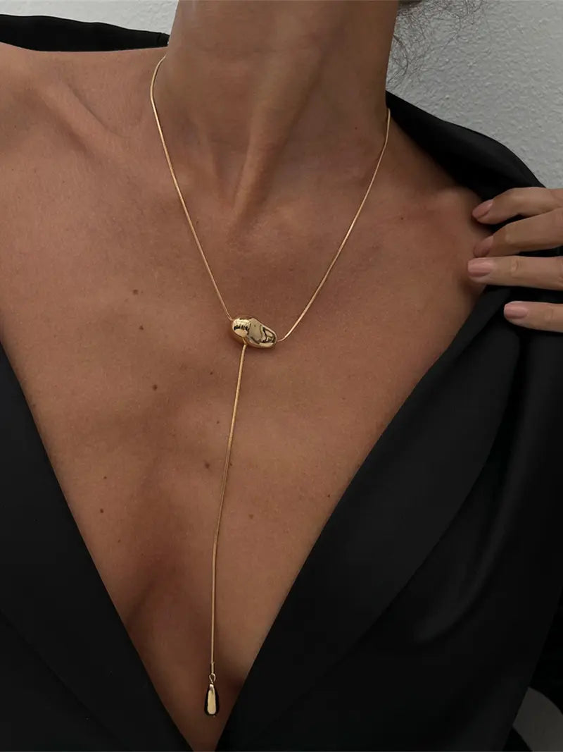 Vintage Metal Simple Water Drop Pendant for Women 2025 Trendy Charm Necklaces