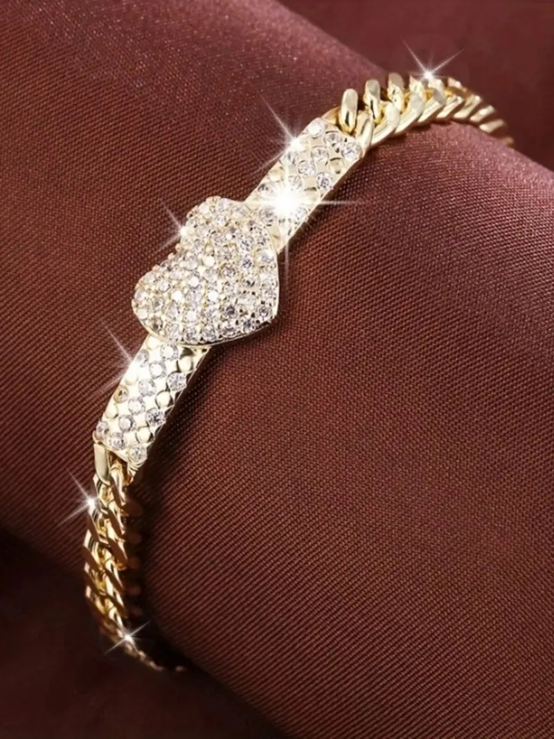 Elegant Sparkling Zircon Heart Bracelet