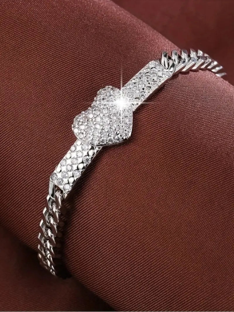 Elegant Sparkling Zircon Heart Bracelet